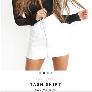 White shinny tiger mist skirt